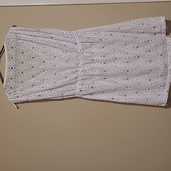 Beach coverup - Picture 2 of 3